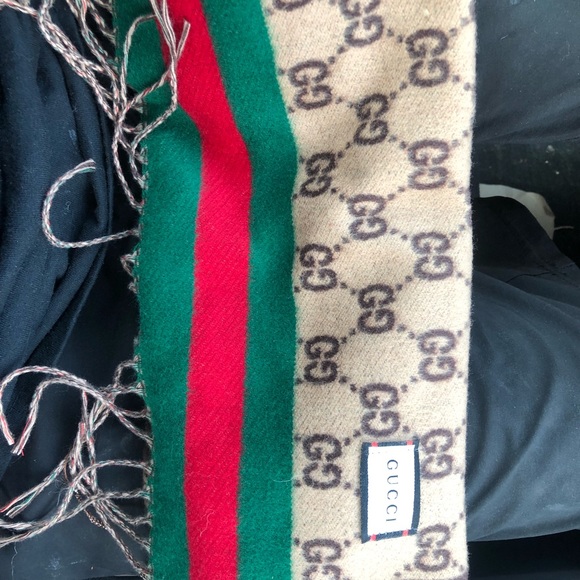 Gucci scarf - Picture 2 of 2